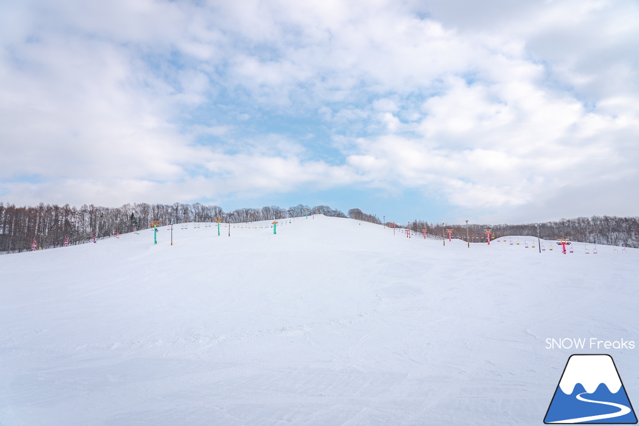 北海道グリーンランドホワイトパーク｜平日の午後。静かなゲレンデをのんびり滑る、という贅沢。